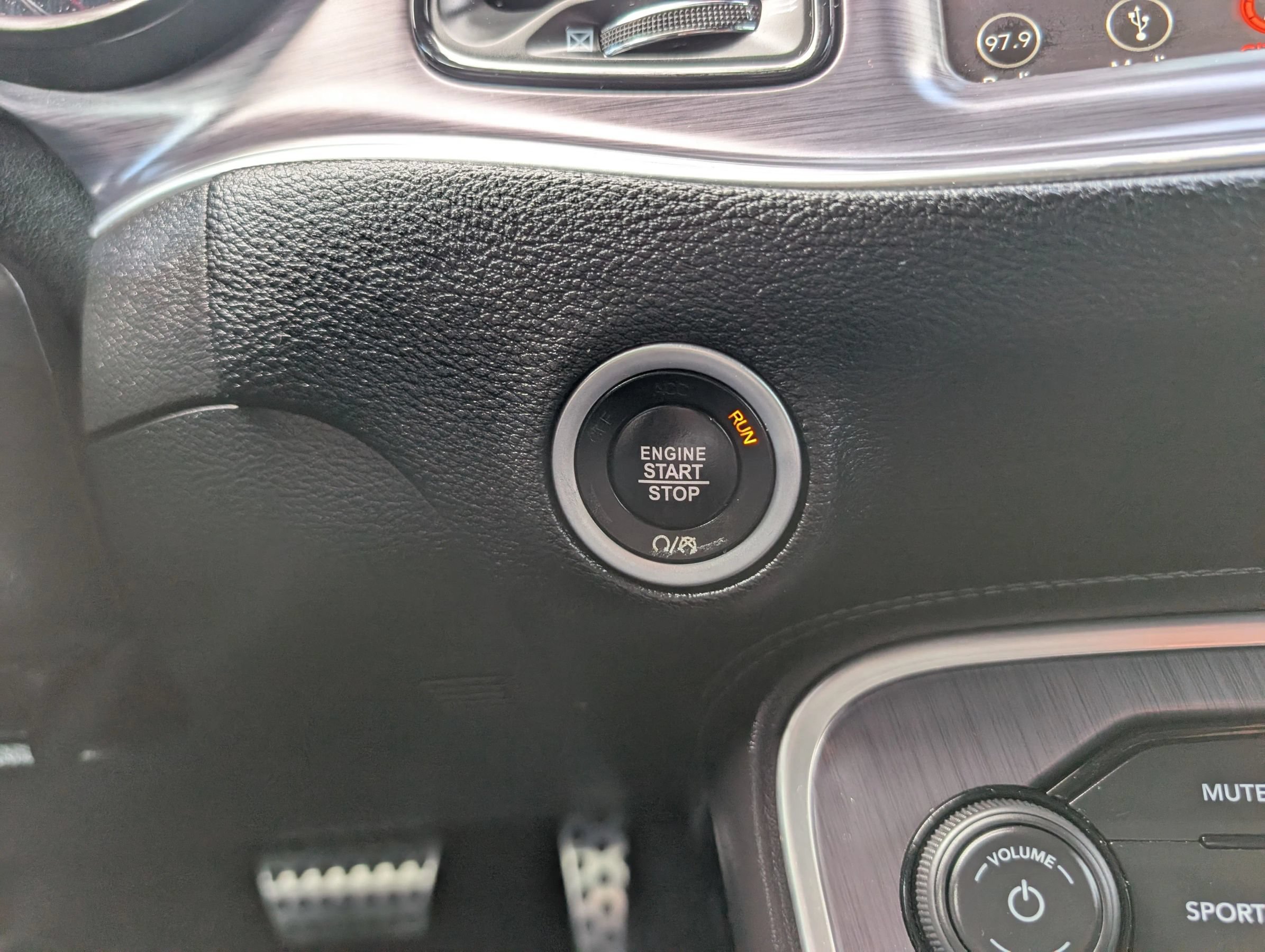 Used 2018 Dodge Challenger R/T Plus RWD image 26