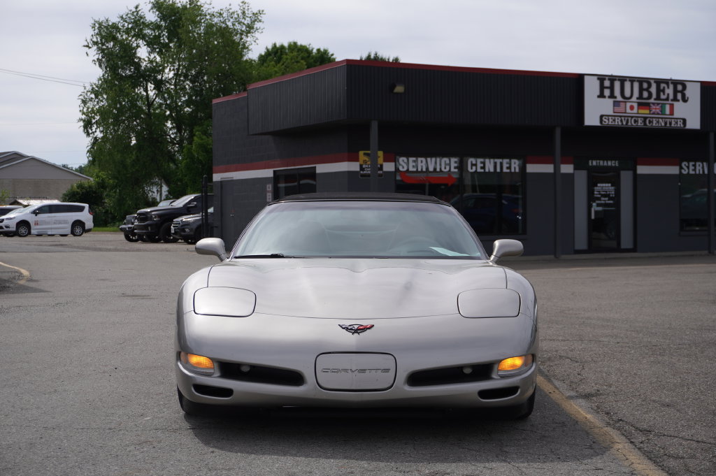 Used 2001 Chevrolet Corvette Convertible w/ Preferred Equipment Group2 RWD image 3