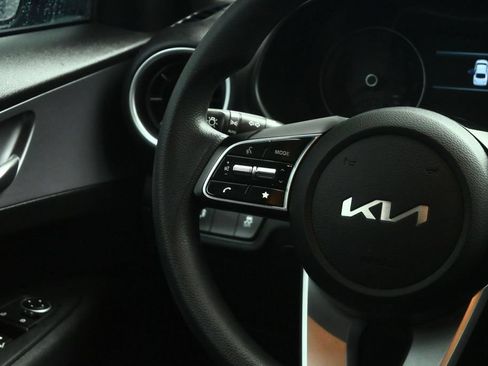 Used 2023 Kia Forte LXS w/ LXS Technology Package FWD image 42