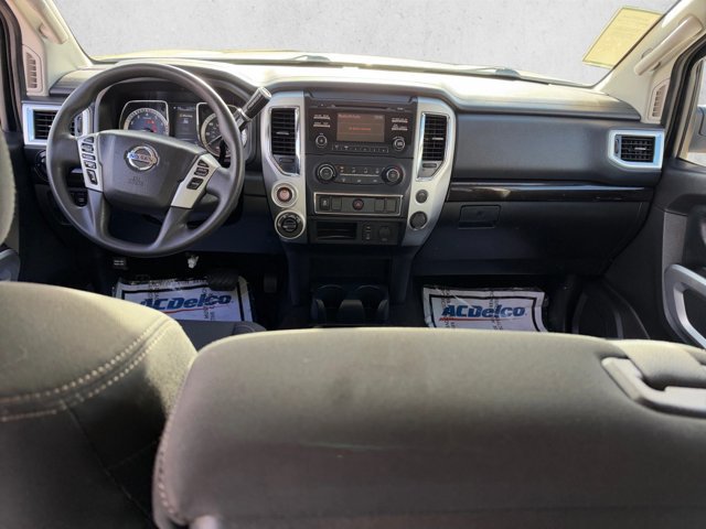 Used 2018 Nissan Titan SV AWD/4WD image 20