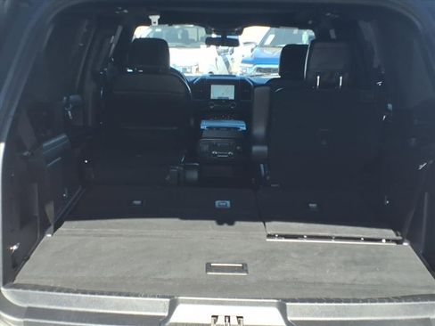 Used 2021 Ford Expedition Limited image 17