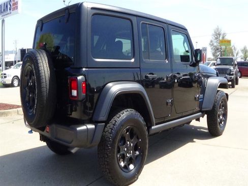 Used 2023 Jeep Wrangler Unlimited Sahara image 6