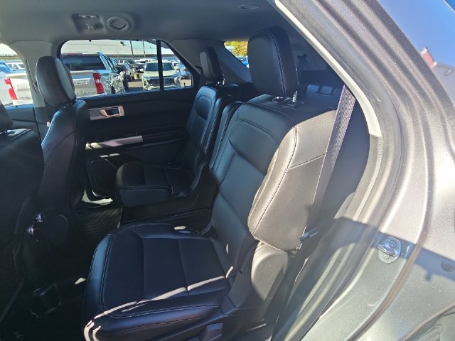 Used 2022 Ford Explorer Limited AWD/4WD image 40