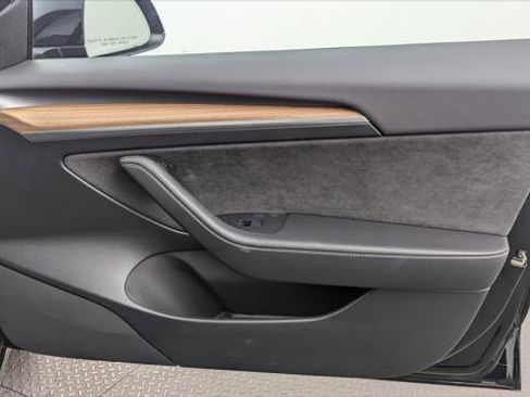 Used 2023 Tesla Model 3 Standard Range image 21