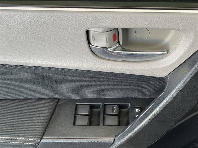 Certified 2018 Toyota Corolla LE w/ Carpet Mat Package (TMS) FWD image 14