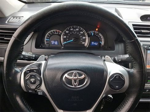 Used 2013 Toyota Camry SE image 17