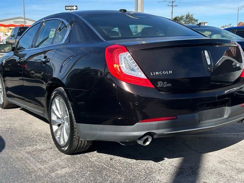 Used 2013 Lincoln MKS FWD image 6
