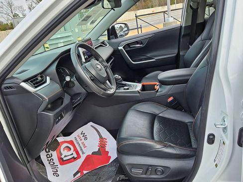 Used 2024 Toyota RAV4 Adventure image 5