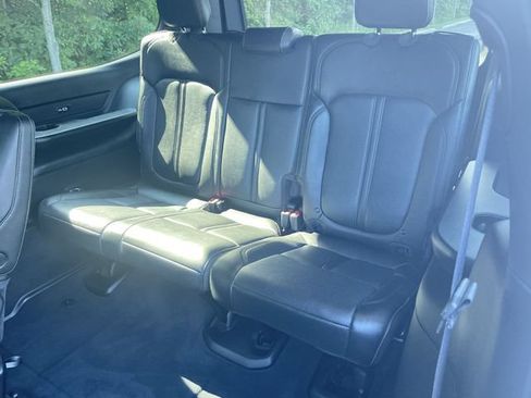 Used 2025 Jeep Wagoneer Series II AWD/4WD image 26