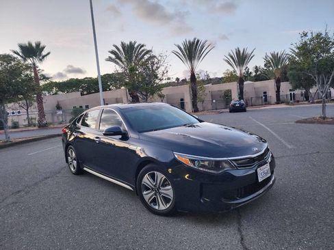 Used 2017 Kia Optima EX FWD image 2