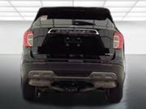 Used 2024 Ford Explorer XLT w/ Equipment Group 202A image 12