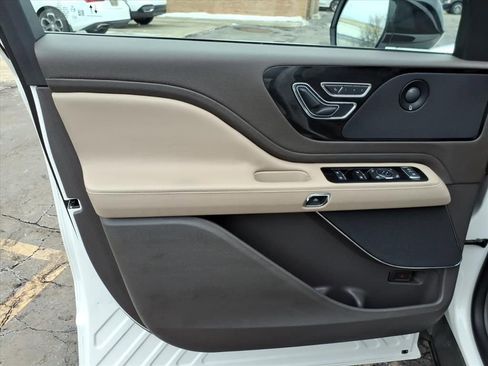 Used 2023 Lincoln Aviator Reserve w/ Elements Package Plus image 14