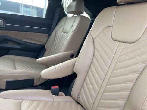 Certified 2025 Kia Sorento SX Prestige w/ Olive Brown Leather Package image 39