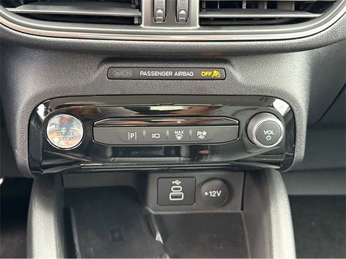 New 2025 Ford Escape SE w/ PHEV Premium Package image 28