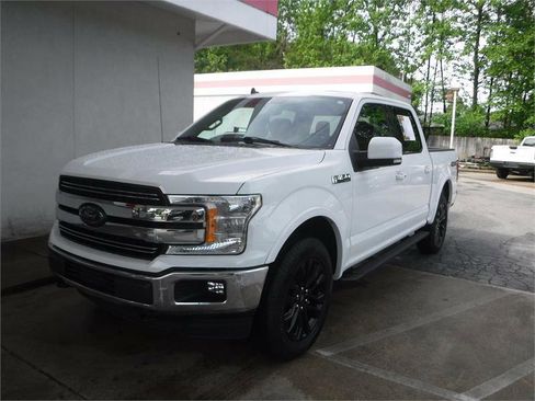 Used 2019 Ford F150 Lariat image 16
