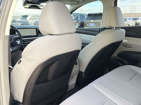 Certified 2025 Hyundai Tucson SEL image 15