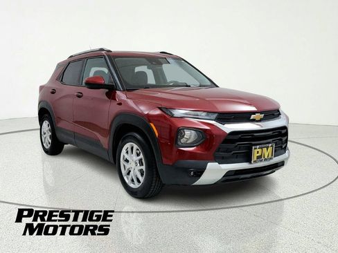 Used 2021 Chevrolet TrailBlazer LT AWD/4WD image 1