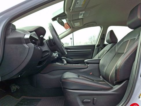 Certified 2025 Nissan Altima 2.5 SR image 16