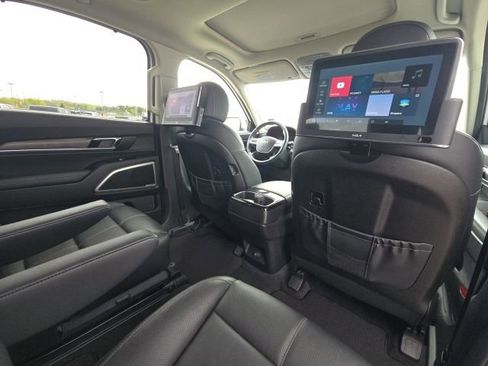 Used 2022 Kia Telluride EX w/ EX Premium Package image 18