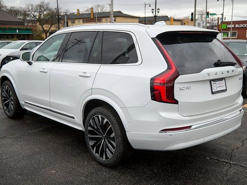 New 2025 Volvo XC90 B6 Plus w/ Protection Package Premier image 7