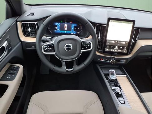 New 2026 Volvo XC60 B5 Core w/ Climate Package AWD/4WD image 13