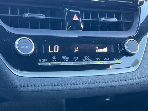 Certified 2024 Toyota Corolla SE FWD image 19