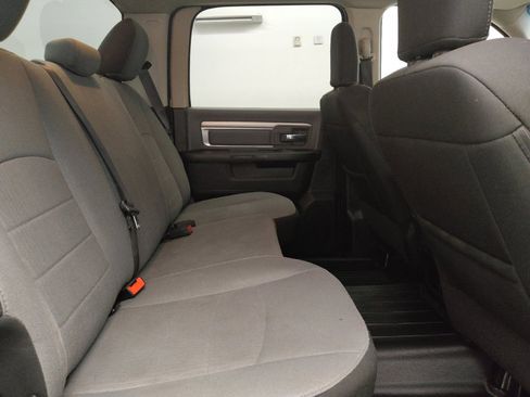 Used 2022 RAM 1500 Classic SLT image 19