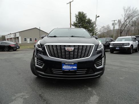 Used 2022 Cadillac XT5 Luxury AWD/4WD image 2