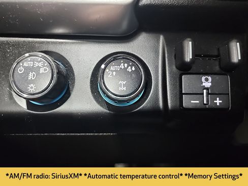 Used 2019 Chevrolet Tahoe LT w/ LT Signature Package image 14