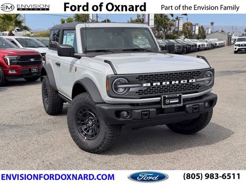 New 2026 Ford Bronco Badlands w/ Sasquatch Package image 1