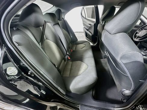 Used 2022 Toyota Camry LE FWD image 12
