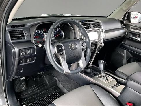 Used 2019 Toyota 4Runner SR5 Premium RWD image 14