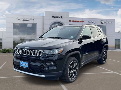 Used 2025 Jeep Compass Limited w/ Sun & Sound Group AWD/4WD image 4