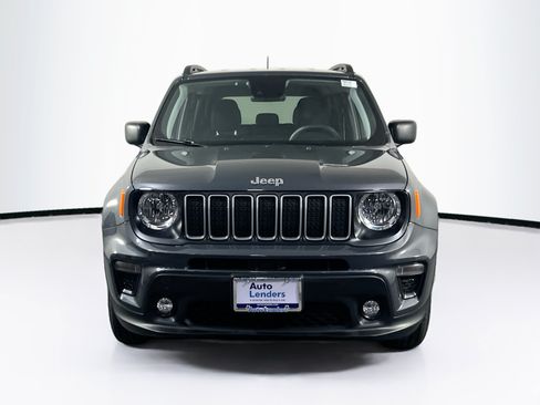 Used 2022 Jeep Renegade Latitude AWD/4WD image 2