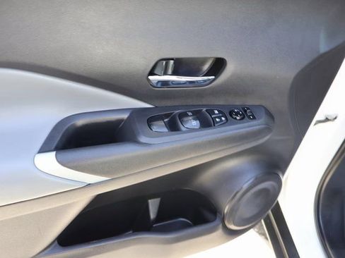 Used 2022 Nissan Kicks SR w/ Premium Package image 24