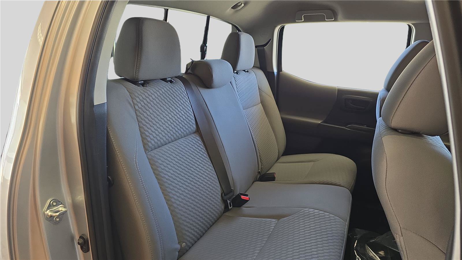 Used 2023 Toyota Tacoma SR AWD/4WD image 17