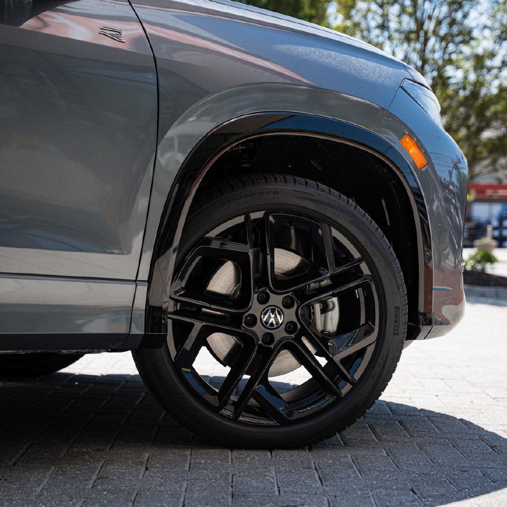 New 2026 Volkswagen Tiguan SE R-Line AWD/4WD image 7