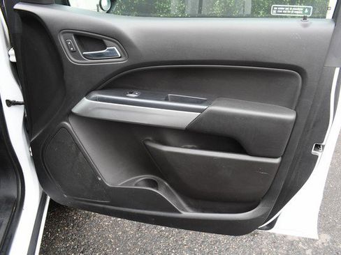 Used 2020 Chevrolet Colorado LT w/ Safety Package image 23