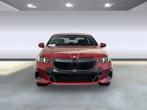 Used 2026 BMW 530i w/ M Sport Package RWD image 5