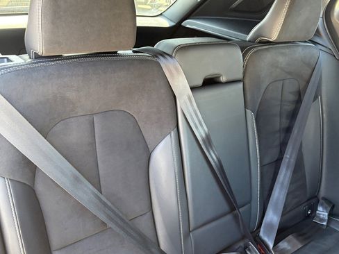 Used 2022 Volvo XC40 T5 R-Design w/ Advanced Package image 30