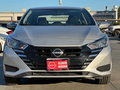 Used 2023 Nissan Versa SV image 11