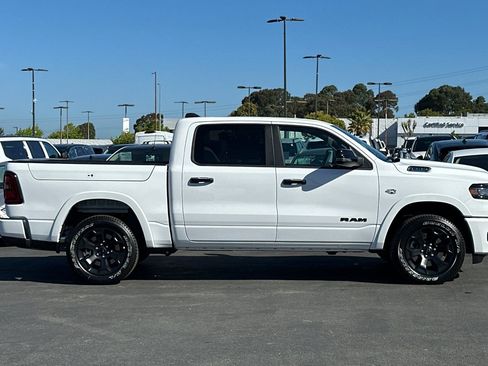 New 2026 RAM 1500 4x4 Crew Cab image 3