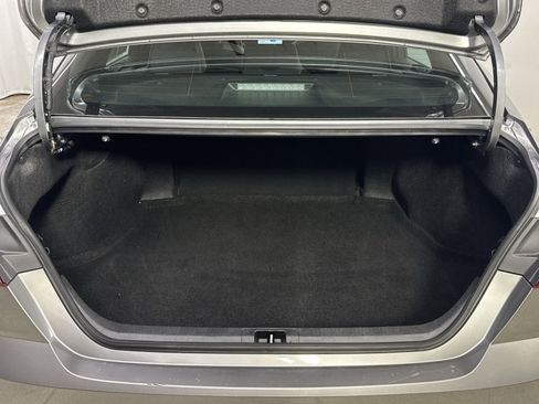 Used 2025 Toyota Camry SE FWD image 37