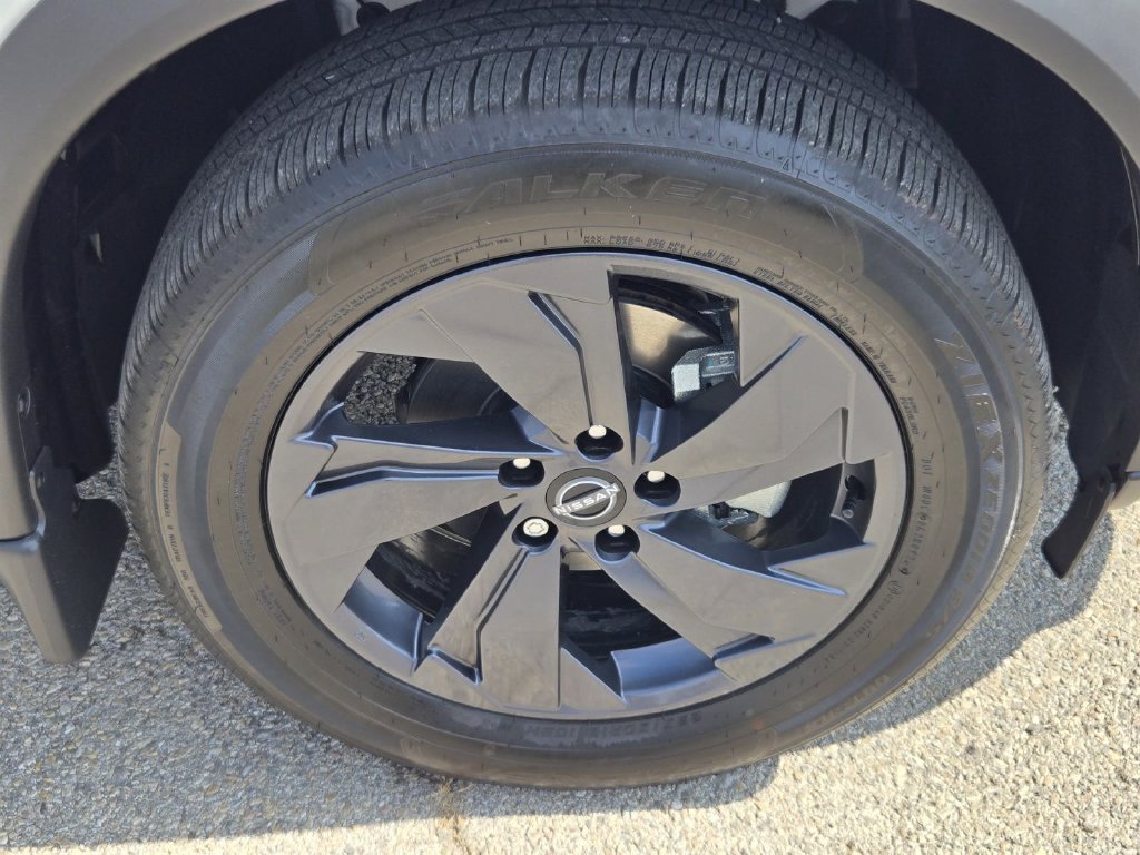 New 2026 Nissan Rogue SV FWD image 6