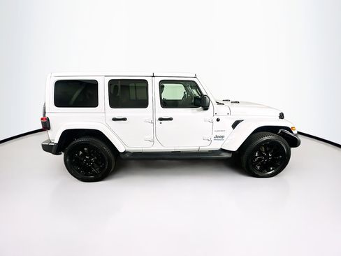 Used 2022 Jeep Wrangler Sahara w/ Cold Weather Group image 10