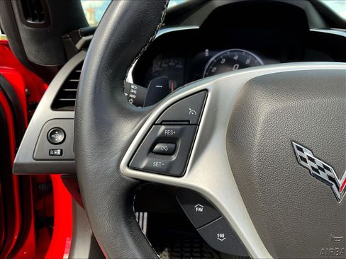 Used 2017 Chevrolet Corvette Stingray Convertible RWD image 11