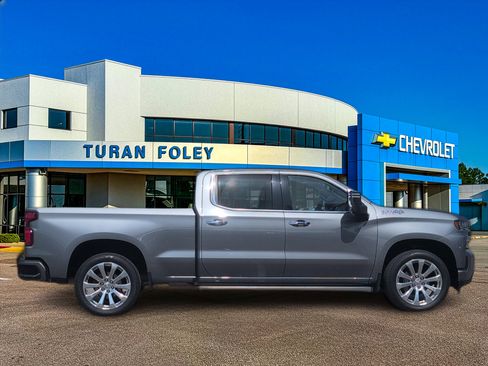 Used 2021 Chevrolet Silverado 1500 High Country w/ Technology Package image 7