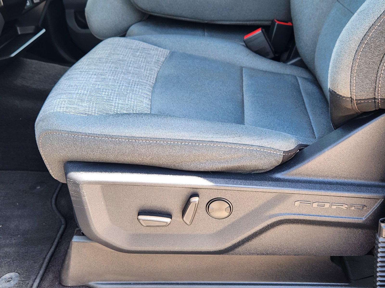 Used 2022 Ford F150 XLT w/ Equipment Group 302A High AWD/4WD image 25