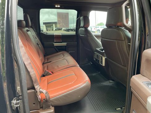 Used 2018 Ford F150 King Ranch w/ Equipment Group 601A Luxury AWD/4WD image 28