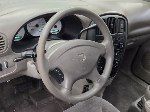 Used 2002 Dodge Caravan SE FWD image 16
